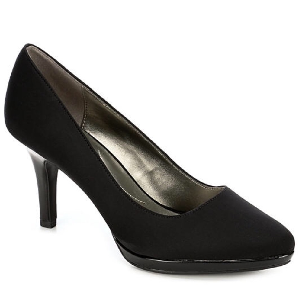 Bandolino Velta Women’s Heel NIB 👠